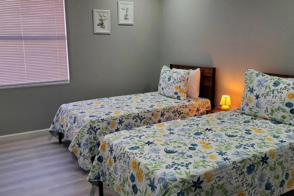 Comfortable Family Home Las Vegas Bagian luar foto